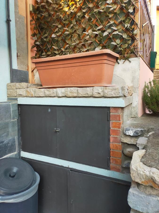 Cute Little Flat With View, 20 Mins To Bgy Airport Apartamento Pradalunga Exterior foto