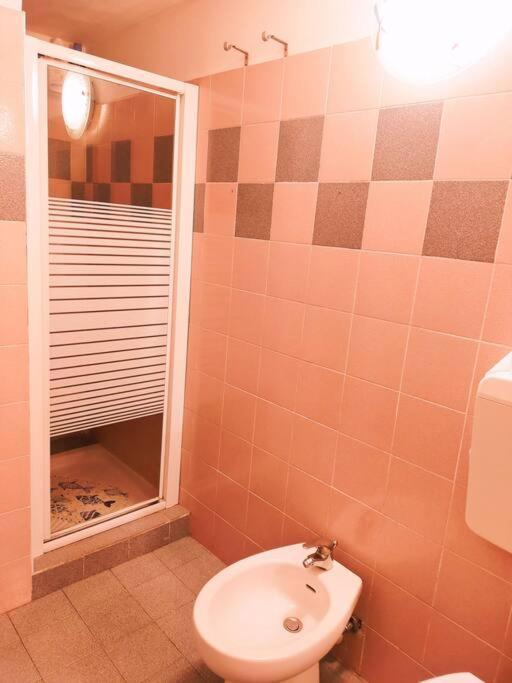 Cute Little Flat With View, 20 Mins To Bgy Airport Apartamento Pradalunga Exterior foto