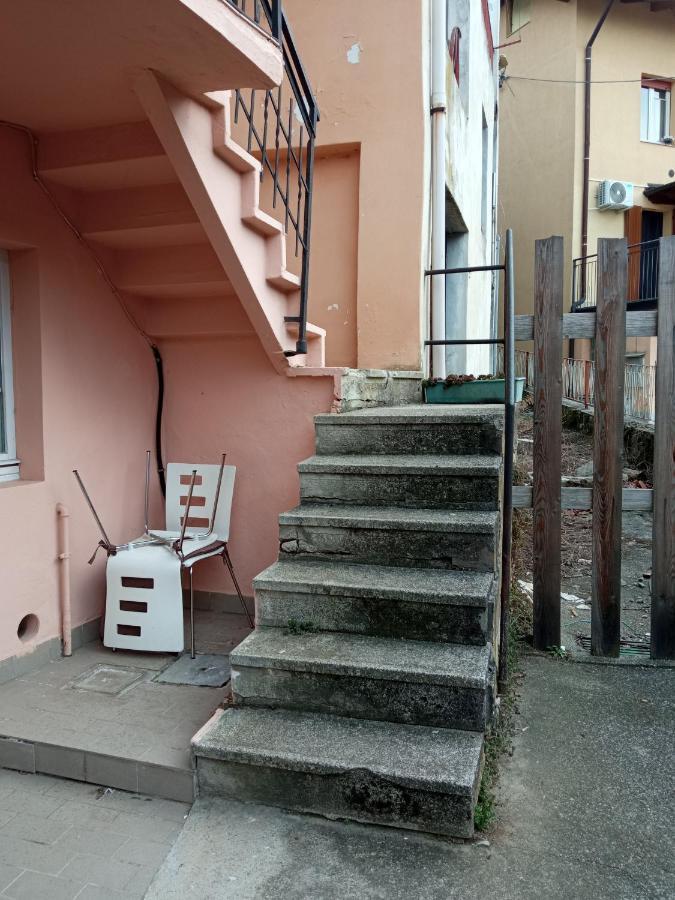 Cute Little Flat With View, 20 Mins To Bgy Airport Apartamento Pradalunga Exterior foto