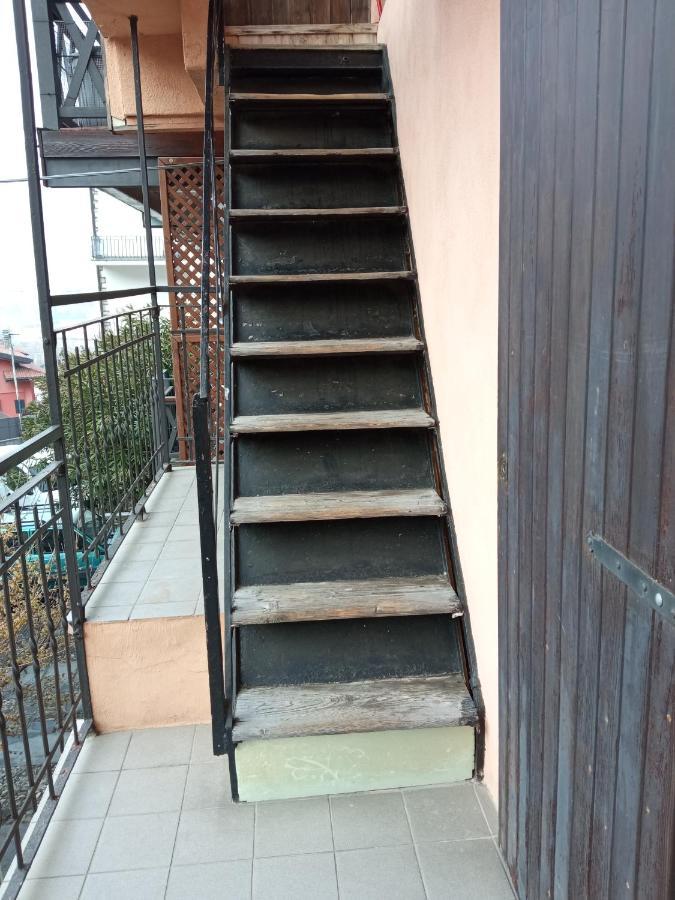 Cute Little Flat With View, 20 Mins To Bgy Airport Apartamento Pradalunga Exterior foto