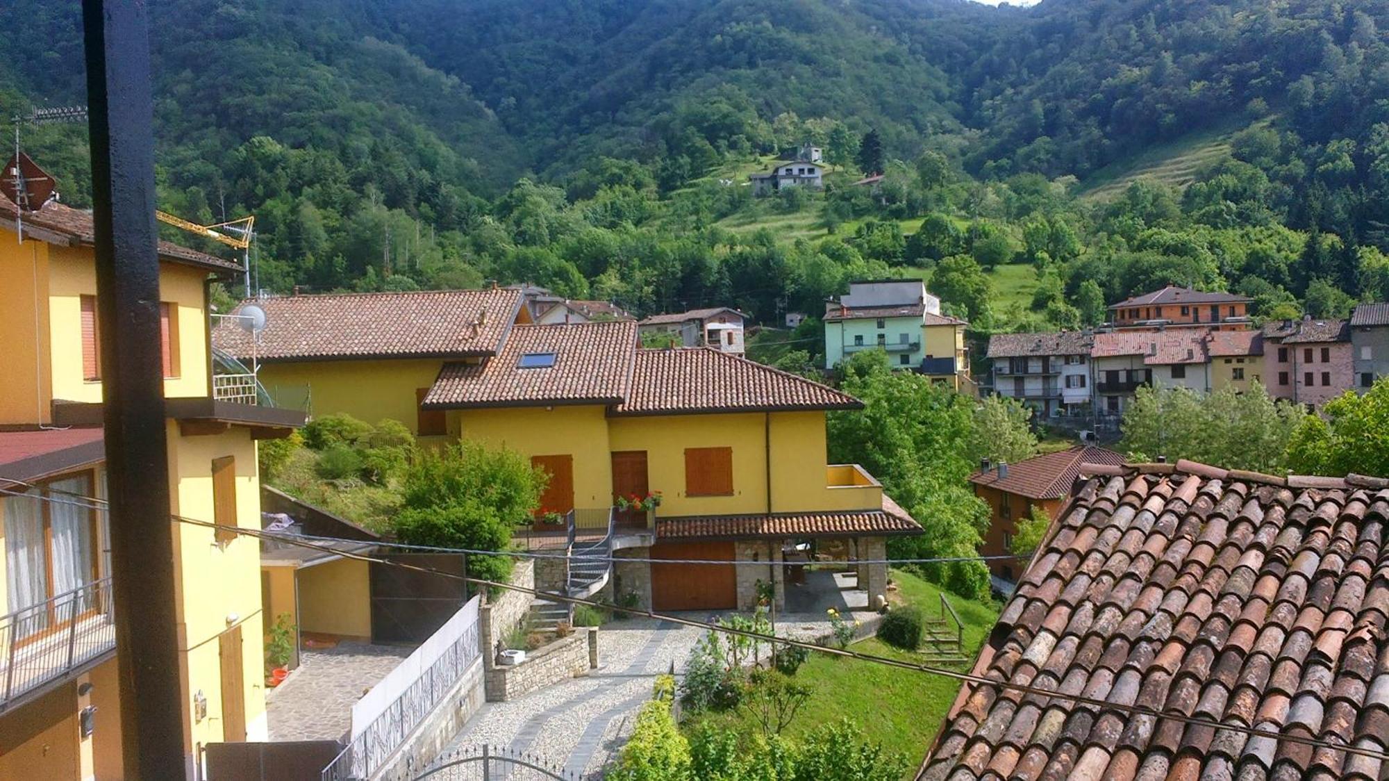 Cute Little Flat With View, 20 Mins To Bgy Airport Apartamento Pradalunga Exterior foto
